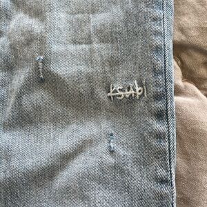 KSUBI men’s straight leg embellished jeans. Size 28